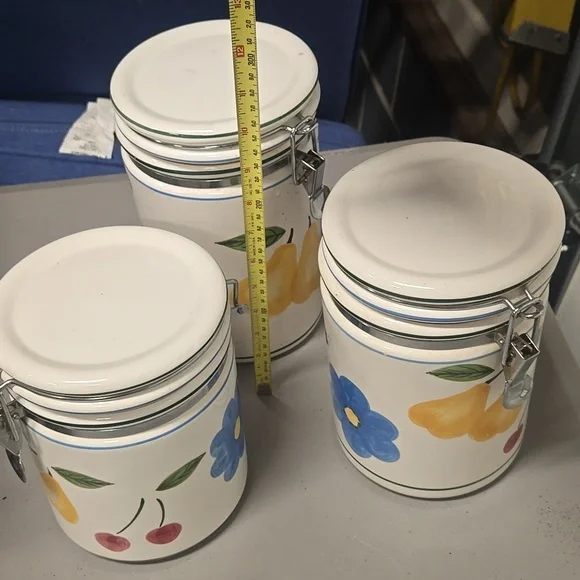 Canister Set. - Picture 2 of 4